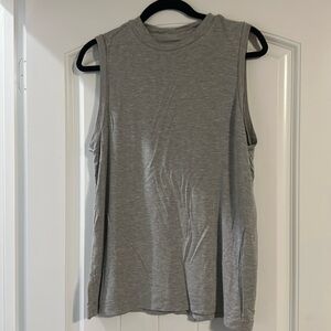 Grey tank.